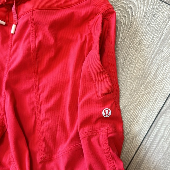 Lululemon Capri Pants 👖 - Picture 3 of 8